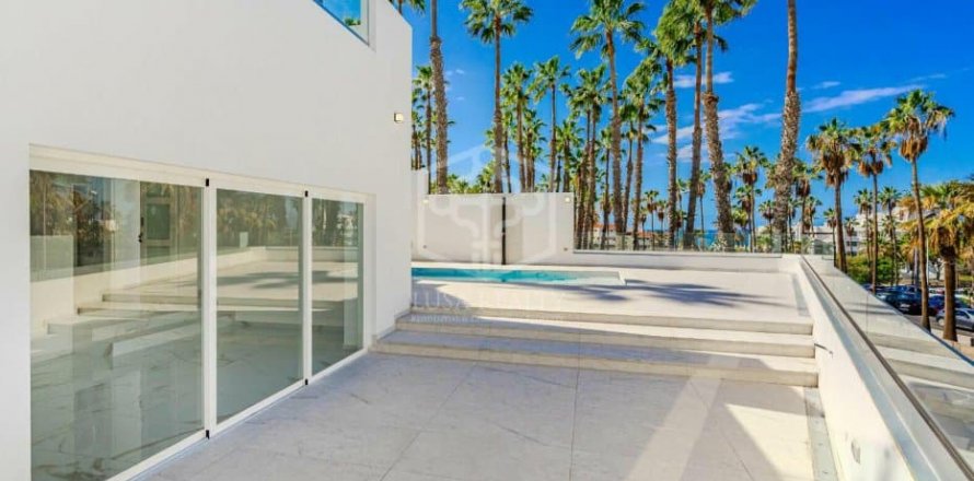 Villa Adeje, Tenerife, Espagne 3 chambres, 140 m2 No. 111051