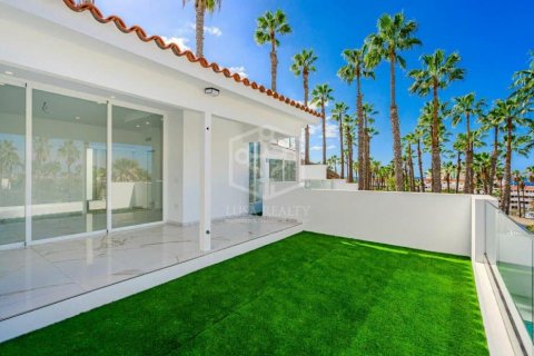 Villa à vendre Adeje, Tenerife, Espagne, 3 chambres, 140 m2 No. 111051 - photo 17