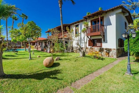 Villa till salu Adeje, Tenerife, Spanien 5 sovrum, 353 kvm. Nr. 111055 - foto 8