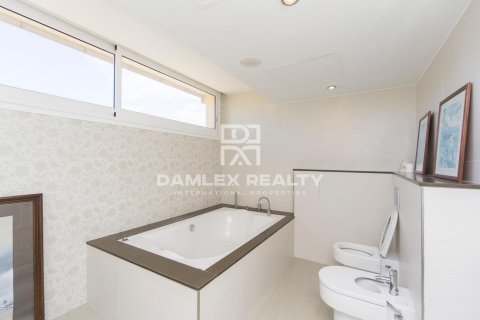 Huvila myytävänä Lloret de Mar, Girona, Espanja, 4 makuuhuonetta, 423 m2 No. 176712 - kuva 23