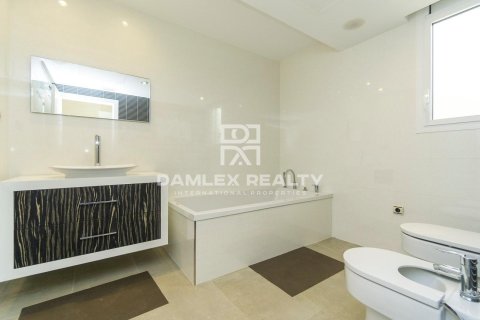 Huvila myytävänä Lloret de Mar, Girona, Espanja, 4 makuuhuonetta, 423 m2 No. 176712 - kuva 27