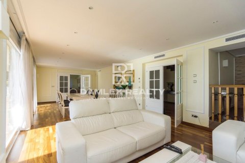 Huvila myytävänä Lloret de Mar, Girona, Espanja, 4 makuuhuonetta, 423 m2 No. 176712 - kuva 12