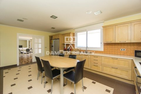 Huvila myytävänä Lloret de Mar, Girona, Espanja, 4 makuuhuonetta, 423 m2 No. 176712 - kuva 14