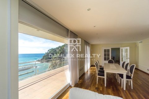 Huvila myytävänä Lloret de Mar, Girona, Espanja, 4 makuuhuonetta, 423 m2 No. 176712 - kuva 7
