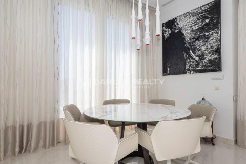 Talo myytävänä Lloret de Mar, Girona, Espanja, 4 makuuhuonetta, 651 m2 No. 176711 - kuva 22