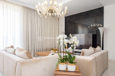 Talo myytävänä Lloret de Mar, Girona, Espanja, 4 makuuhuonetta, 651 m2 No. 176711 - kuva 19