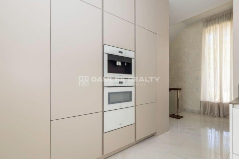 Talo myytävänä Lloret de Mar, Girona, Espanja, 4 makuuhuonetta, 651 m2 No. 176711 - kuva 25
