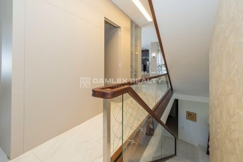Talo myytävänä Lloret de Mar, Girona, Espanja, 4 makuuhuonetta, 651 m2 No. 176711 - kuva 28