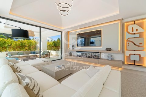 House for sale in Marbella, Malaga, Spain 5 bedrooms, 446 sq.m. No. 157494 - photo 16