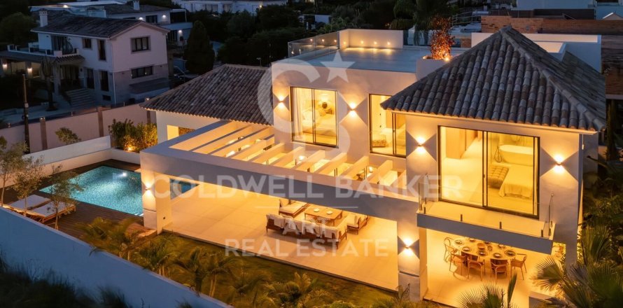 House in Marbella, Malaga, Spain 5 bedrooms, 446 sq.m. No. 157494