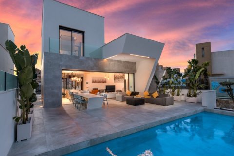 Villa in Rojales, Alicante, Spain 3 bedrooms,  No. 166626