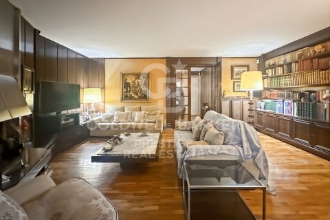 Продажа квартиры в Барселона, Испания 5 спален, 214м2 №157124 - фото 25