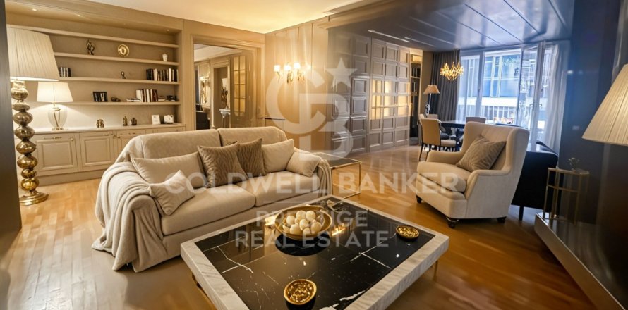 Apartamento en Barcelona, España 5 dormitorios, 214 m2 No. 157124
