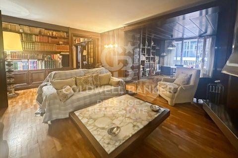 Продажа квартиры в Барселона, Испания 5 спален, 214м2 №157124 - фото 4