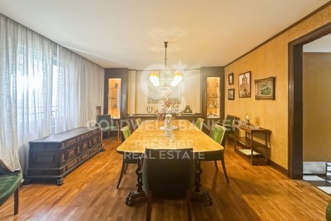 Продажа квартиры в Барселона, Испания 5 спален, 214м2 №157124 - фото 9