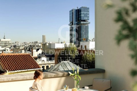 Kattohuoneisto myytävänä Madrid, Espanja, 4 makuuhuonetta, 342 m2 No. 157123 - kuva 2