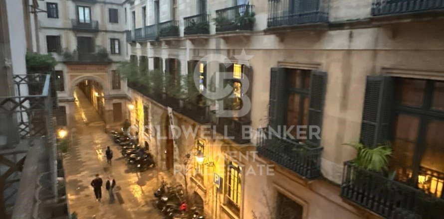 Dzīvoklis Barcelona, Spānijā 6 istabas, 153 m2 Nr. 157125