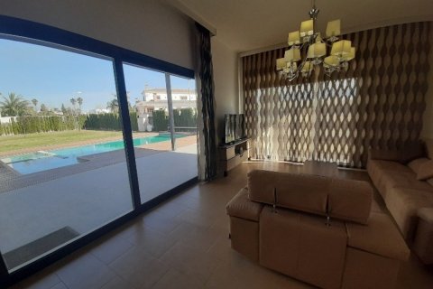 Villa i San Javier, Murcia, Spanien 4 sovrum, 356 kvm. Nr. 196994