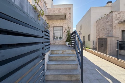 Kaupunkipientalo myytävänä Torrevieja, Alicante, Espanja, 3 makuuhuonetta, 197 m2 No. 196992 - kuva 4