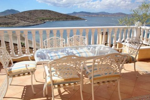 Villa zum Verkauf in La Manga del Mar Menor, Murcia, Spanien 5 Schlafzimmer, 136 m2 Nr. 196990 - Foto 2