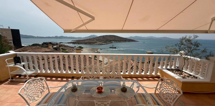 Villa in La Manga del Mar Menor, Murcia, Spanien 5 Schlafzimmer, 136 m2 Nr. 196990