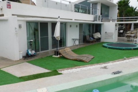 Villa en venta Alicante, España 6 dormitorios, 280 m2 No. 133259 - foto 1