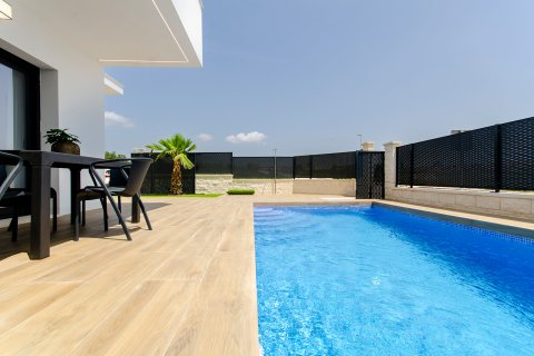 Villa for sale Alicante, Spain 3 bedrooms, 138 sq.m. No. 134679 - photo 16