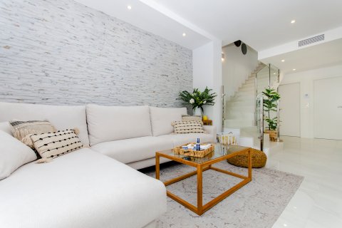 Villa à vendre à Alicante, Espagne, 3 chambres, 138 m2 No. 134678 - photo 19