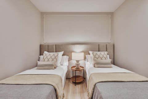 Apartment for sale in Madrid, Spain 3 bedrooms, 122 sq.m. No. 180088 - photo 24