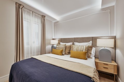 Apartment for sale in Madrid, Spain 3 bedrooms, 122 sq.m. No. 180088 - photo 16