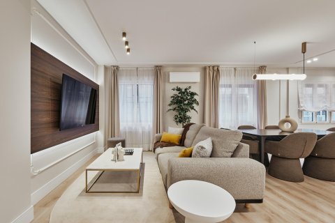 Apartamento en Madrid, España 3 dormitorios, 122 m2 No. 180088