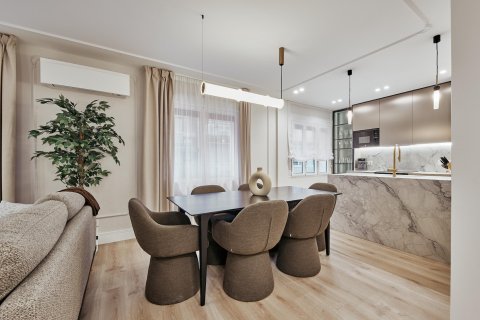 Apartment for sale in Madrid, Spain 3 bedrooms, 122 sq.m. No. 180088 - photo 4
