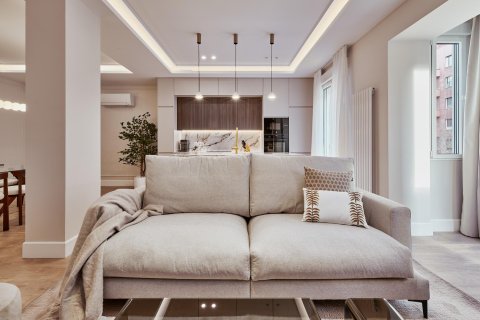 Apartamento en Madrid, España 3 dormitorios, 134 m2 No. 180089