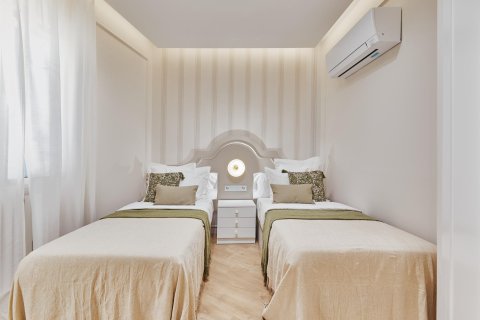 Appartamento in vendita a Madrid, Spagna 3 camere da letto, 134 mq. N° 180089 - foto 26