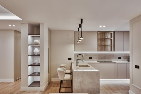 Apartamento en venta en Madrid, España 3 dormitorios, 109 m2 No. 180085 - foto 9