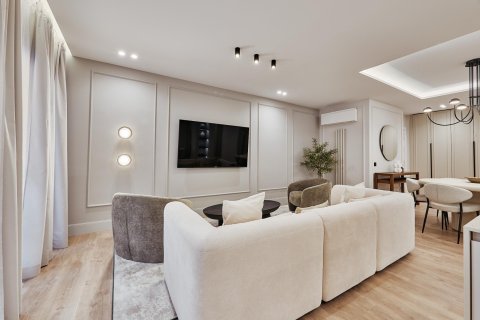 Apartamento en venta en Madrid, España 3 dormitorios, 109 m2 No. 180085 - foto 2