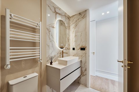 Apartament w Madrid, Hiszpania 3 sypialnie, 112 mkw. nr 180087 – zdjęcie 14