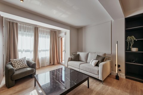Apartament w Madrid, Hiszpania 3 sypialnie, 112 mkw. nr 180087 – zdjęcie 3