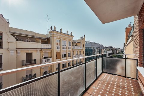 Apartament w Madrid, Hiszpania 3 sypialnie, 112 mkw. nr 180087 – zdjęcie 18