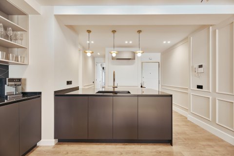 Apartament w Madrid, Hiszpania 3 sypialnie, 112 mkw. nr 180087 – zdjęcie 7