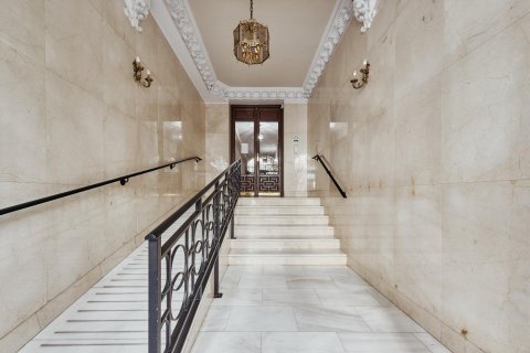 Dzīvoklis pārdošanā Madrid, Spānijā 2 istabas, 81 m2 Nr. 180090 - attēls 21