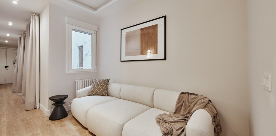 Dzīvoklis Madrid, Spānijā 2 istabas, 81 m2 Nr. 180090