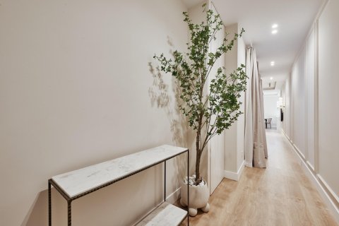 Dzīvoklis pārdošanā Madrid, Spānijā 2 istabas, 81 m2 Nr. 180090 - attēls 9