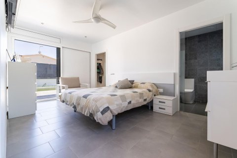 House for sale in Spain 3 bedrooms, 161 sq.m. No. 177837 - photo 17