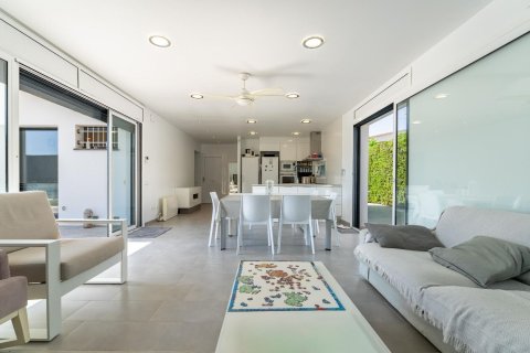 House for sale in Spain 3 bedrooms, 161 sq.m. No. 177837 - photo 8