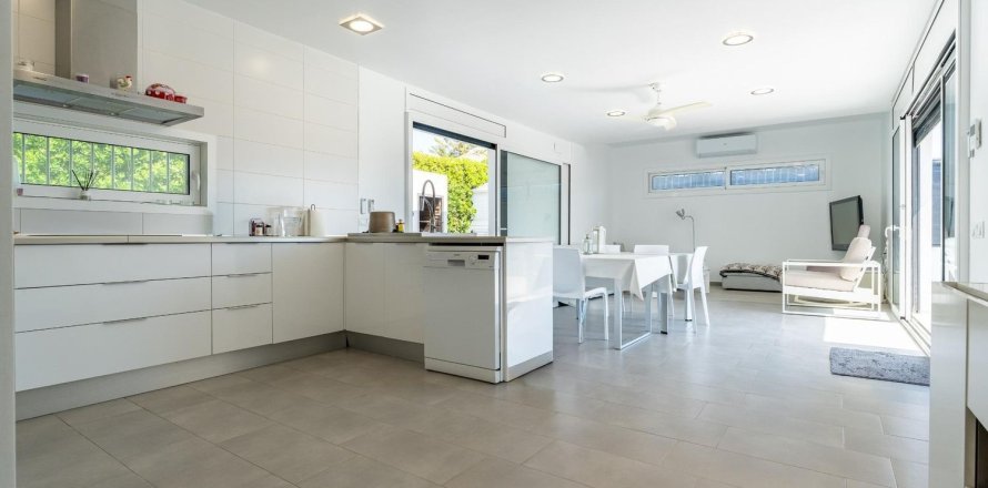 House in Spain 3 bedrooms, 161 sq.m. No. 177837
