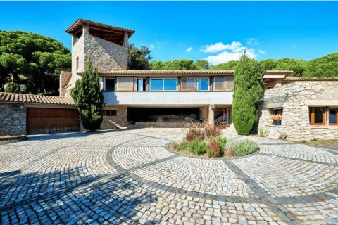 House for sale in Barcelona, Spain 6 bedrooms, 578 sq.m. No. 177835 - photo 3