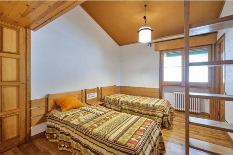 House for sale in Barcelona, Spain 6 bedrooms, 578 sq.m. No. 177835 - photo 29