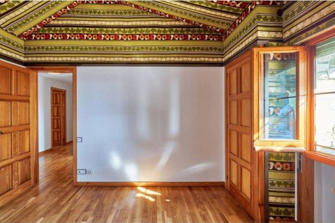 House for sale in Barcelona, Spain 6 bedrooms, 578 sq.m. No. 177835 - photo 25