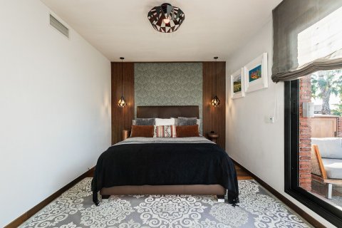House for sale in Sitges, Barcelona, Spain 5 bedrooms, 309 sq.m. No. 177839 - photo 5